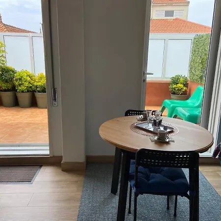 Vivikas Rooftop Flat * Porto